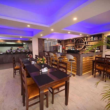 Hotel Simal Катманду Екстериор снимка