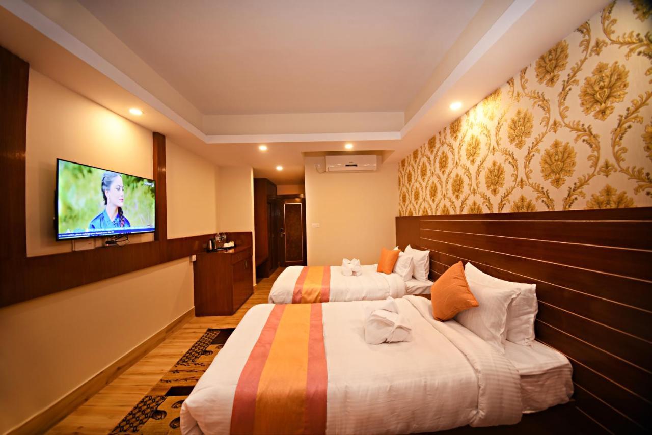Hotel Simal Катманду Екстериор снимка