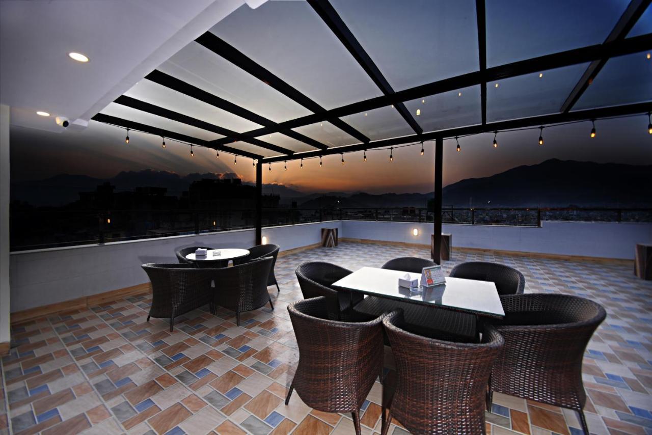 Hotel Simal Катманду Екстериор снимка