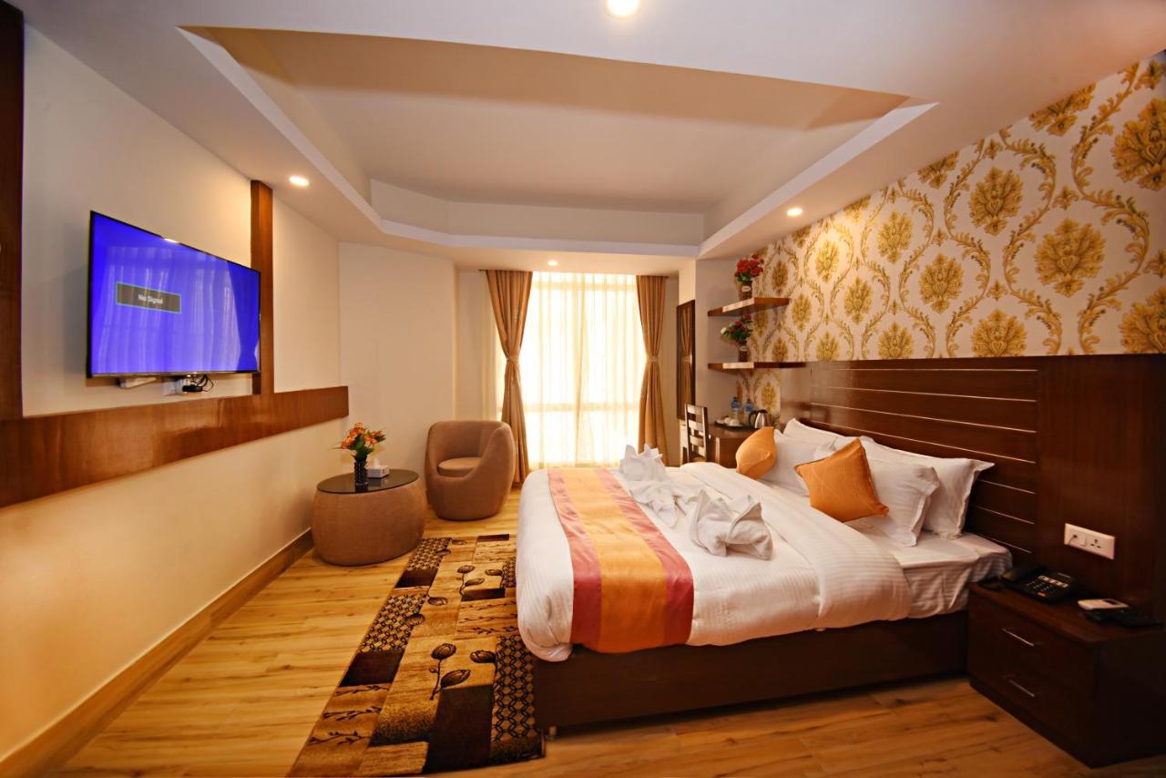 Hotel Simal Катманду Екстериор снимка