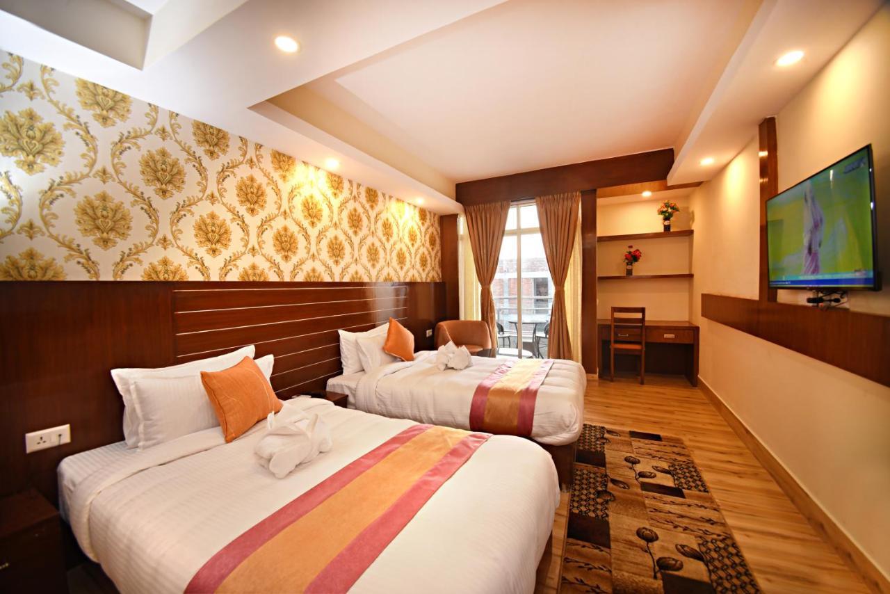 Hotel Simal Катманду Екстериор снимка