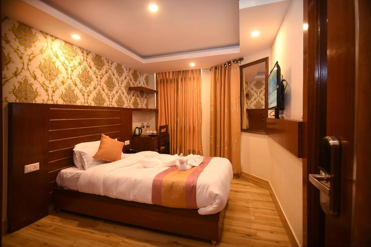Hotel Simal Катманду Екстериор снимка