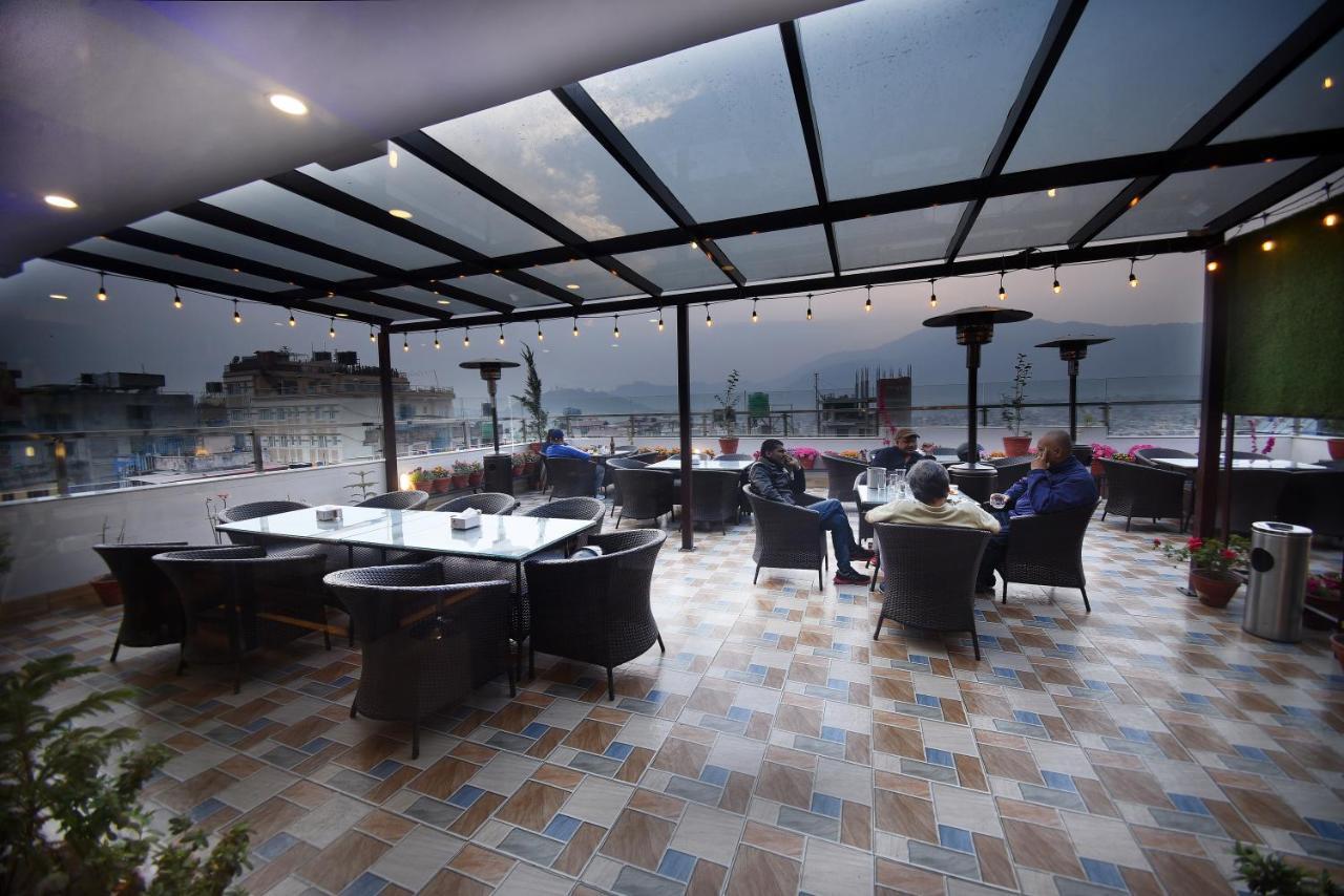 Hotel Simal Катманду Екстериор снимка