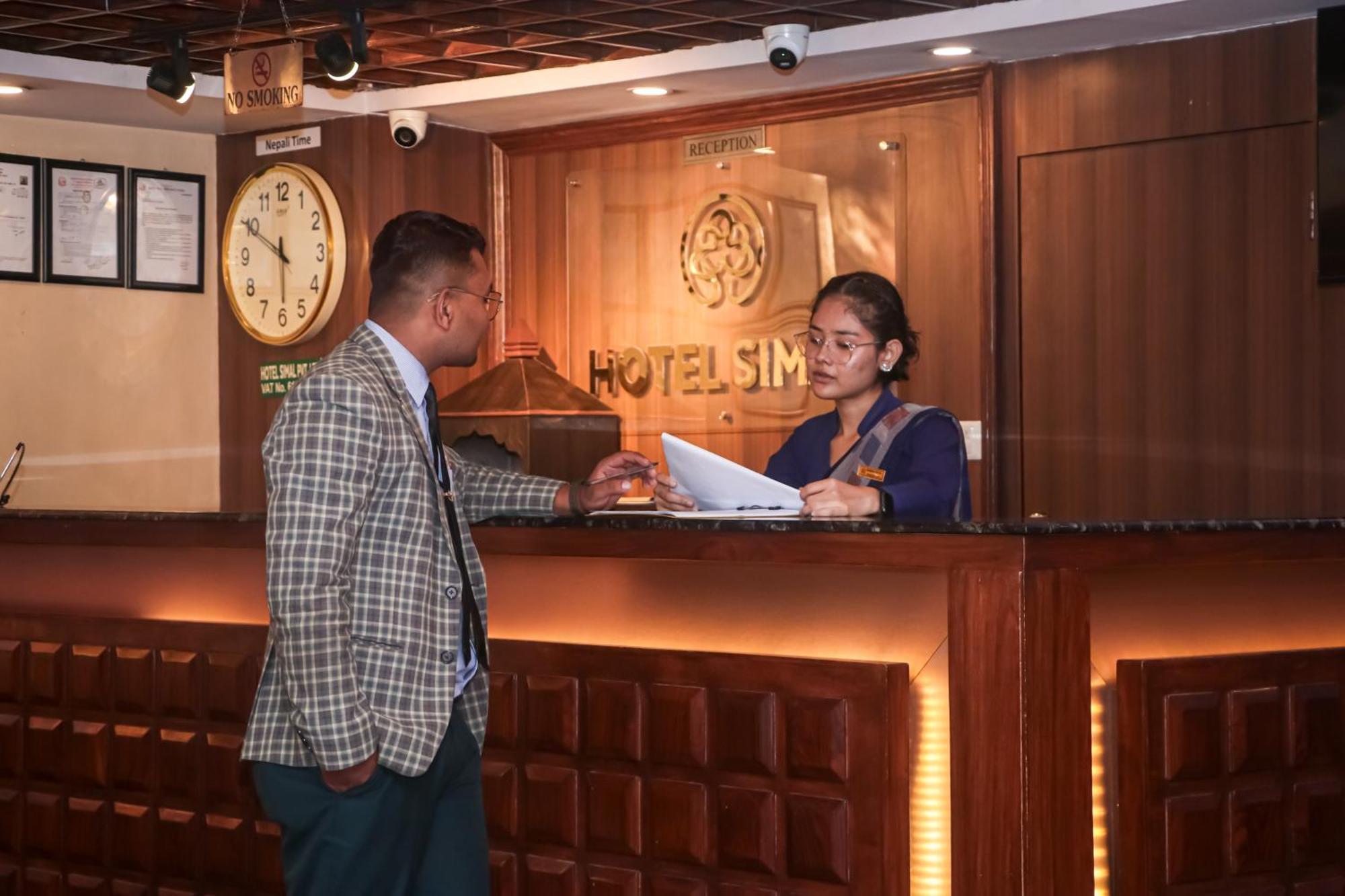 Hotel Simal Катманду Екстериор снимка